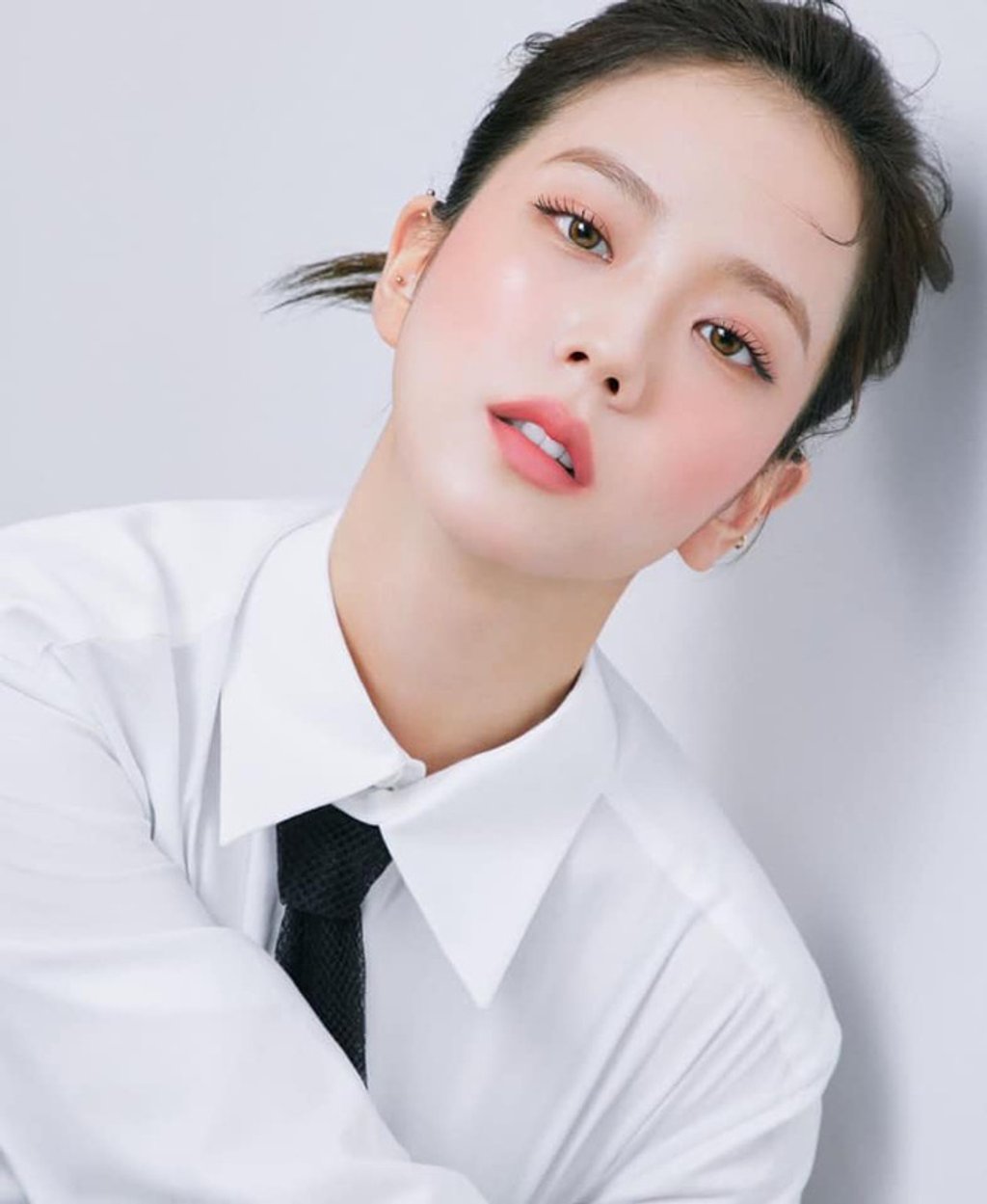 Để tậu mỹ phẩm hiend giống Jisoo không phí thóc nàng nào cũng nên xem trước review từ các beauty blogger Hàn #11 Để tậu mỹ phẩm hiend giống Jisoo không phí thóc nàng nào cũng nên xem trước review từ các beauty blogger Hàn